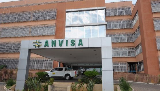 Anvisa emite alerta sobre pomadas para cabelo; confira lista das liberadas