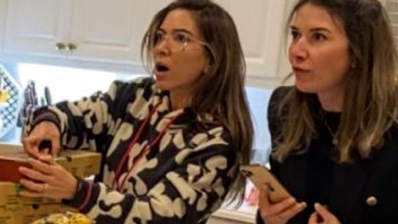 Família tradicional brasileira: Patrícia e Rebeca chocadas com strip de Tiago Abravanel no BBB