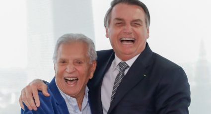 Bolsonaro debocha de apoiadora com piada machista de "A Praça é Nossa"