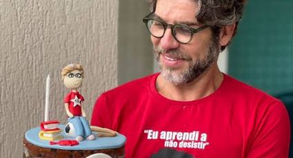 Juninho Pernambucano comemora aniversário com camiseta "Lula 2022"