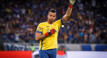 Comandada por Ronaldo Fenômeno, diretoria do Cruzeiro demite goleiro Fábio após 16 anos