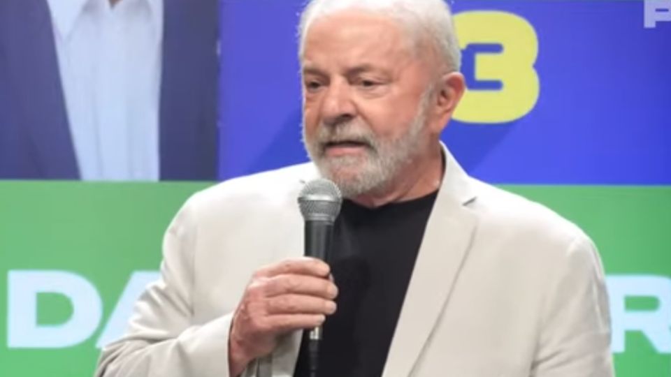 Lula (PT) em coletiva de imprensa em São Paulo. 1 de outubro de 2022.