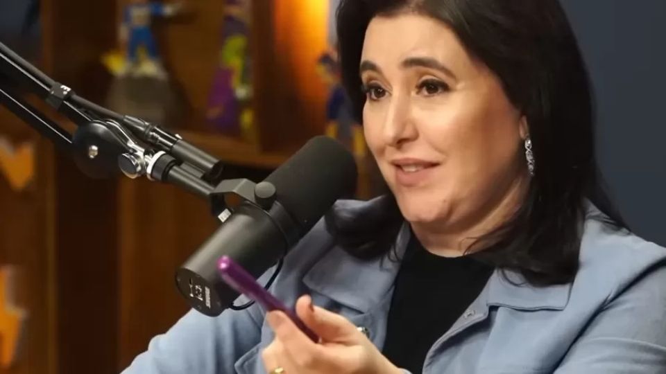 Simone Tebet (MDB) durante entrevista ao Flow Podcast no último mês de agosto, quando qualificou o orçamento secreto como 'maior esquema de corrupção do mundo'.