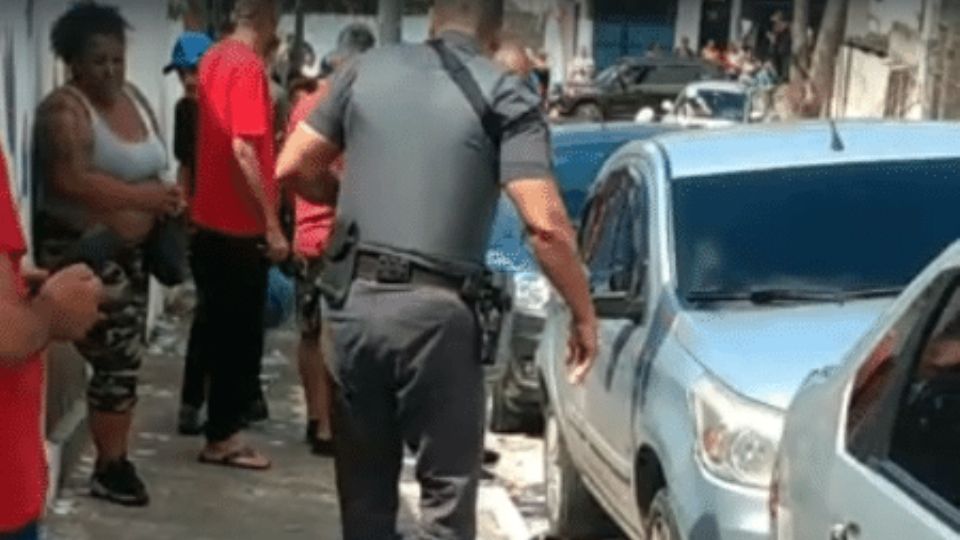Dois PMs são baleados em colégio na zona sul de São Paulo