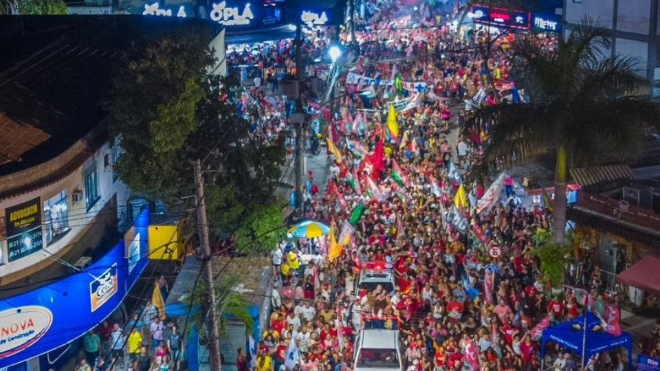 Lula arrasta multidão na zona oeste do Rio de Janeiro em 20 de outubro de 2022.