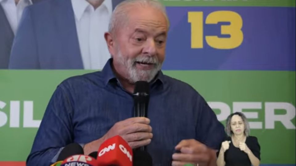 Lula (PT) durante coletiva de imprensa em 24 de outubro de 2022.