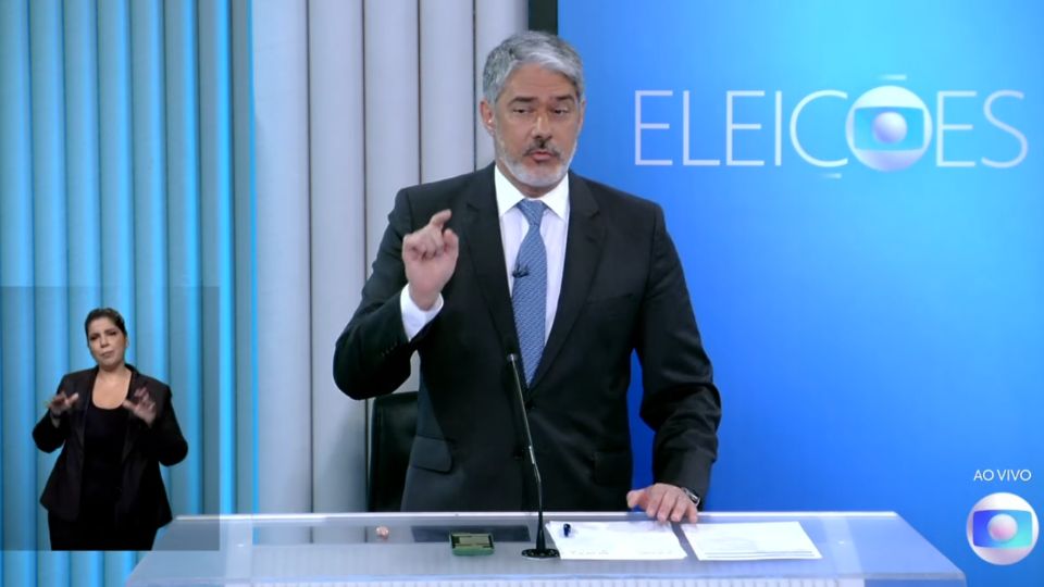 William Bonner durante invertida a Bolsonaro.