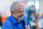 Cristina Serra diz na Folha que jornal é desleal com seus leitores ao chantagear Lula
