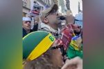 VÍDEO: Allan dos Santos faz discurso em ato golpista em Nova York