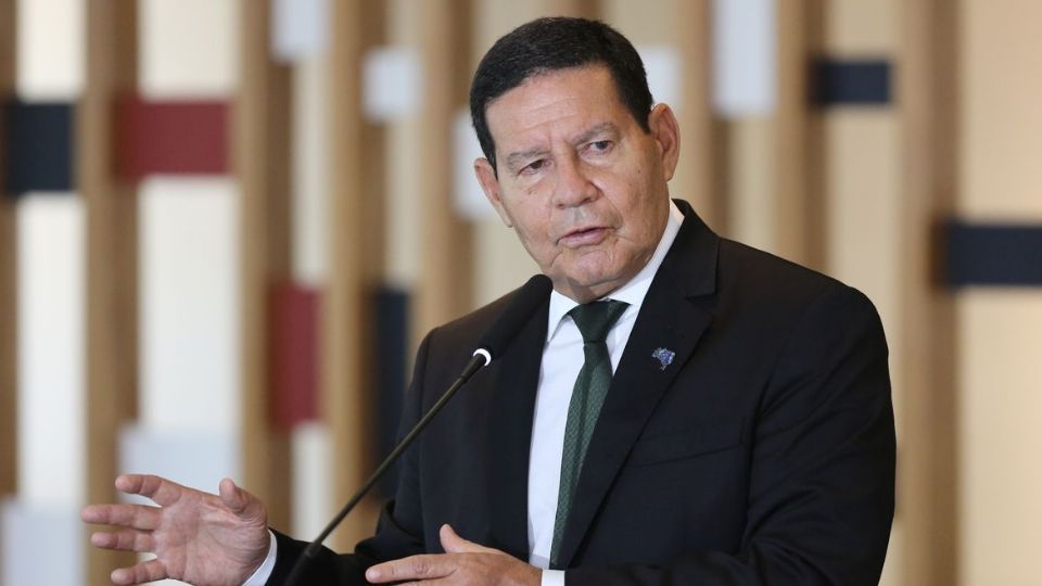 O general Hamilton Mourão esteve à frente do Conselho Nacional para a Amazônia Legal em período que a região registrou recordes de desmatamento