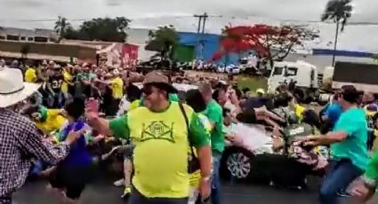 VÍDEO: Motorista atropela dezenas de bolsonaristas em bloqueio de Mirassol (SP)