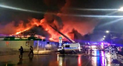 Incêndio em balada na Rússia deixa 15 mortos; Sinalizador teria causado tragédia