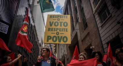 Movimentos sociais saem às ruas de São Paulo em defesa da democracia e do voto popular