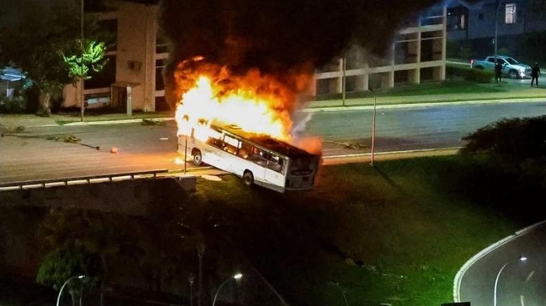 Levante terrorista contra eleições e democracia marca fim do governo Bolsonaro