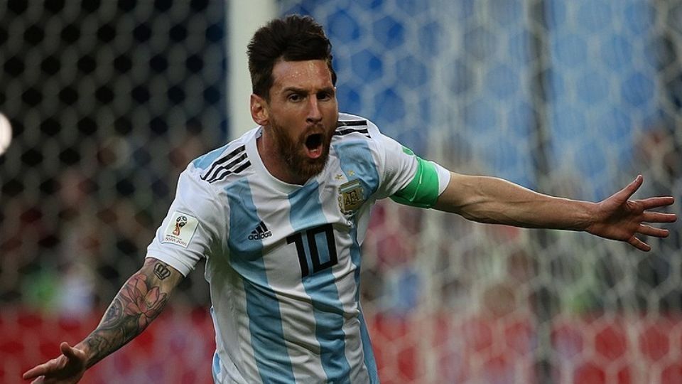 Lionel Messi, craque da seleção da Argentina, comemora gol contra a Nigéria na estreia da Copa do Mundo de 2018, na Rússia