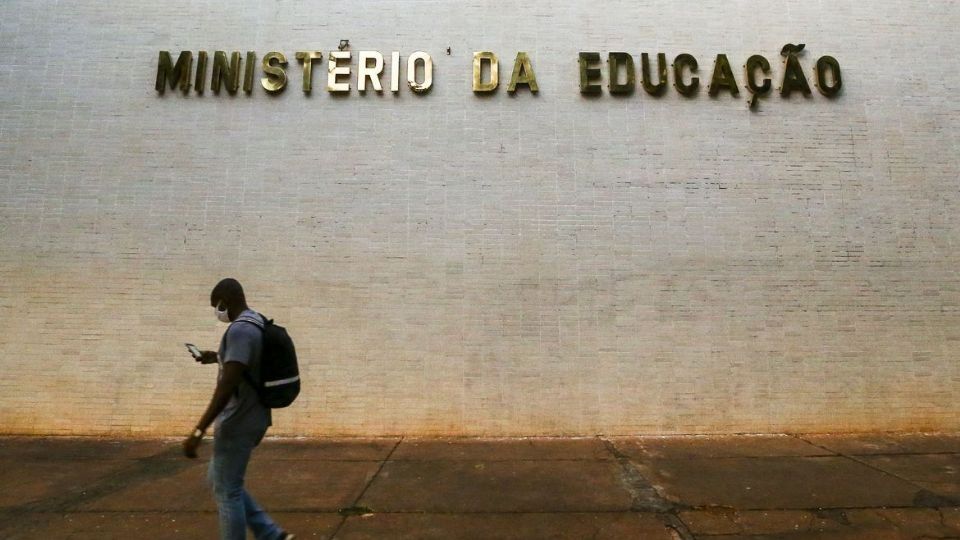 Verba da CAPES é liberada; veja quando bolsas serão pagas