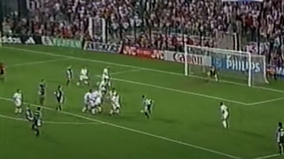 Relembre gol da Argentina de 1998 idêntico ao empate da Holanda no Catar