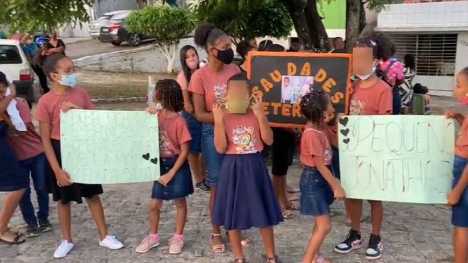 Velório do menino Jonatas, em Barreiros | Reprodução