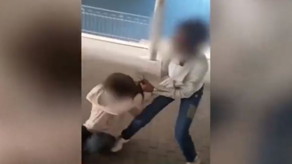 Criança brasileira agredida em escola em Portugal (Reprodução)