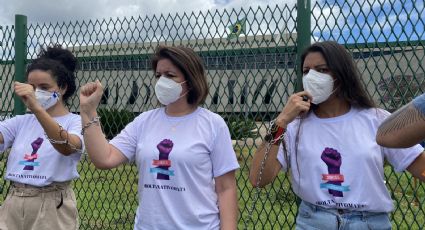 Rol dos planos de saúde: Mulheres se acorrentam em frente ao STJ; veja vídeo