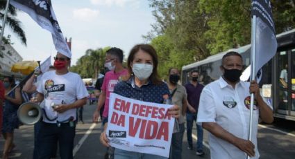 Apeoesp denuncia mais de 100 casos de Covid após retomada das aulas presenciais em SP