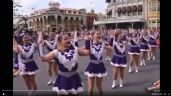 VÍDEO: Disneylândia apresenta ‘cheerleaders’ fantasiadas de indígenas e canto “escalpem eles”