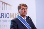 Bolsonaro comemora chacina que deixou 22 mortos em comunidade do Rio: "guerreiros do BOPE"