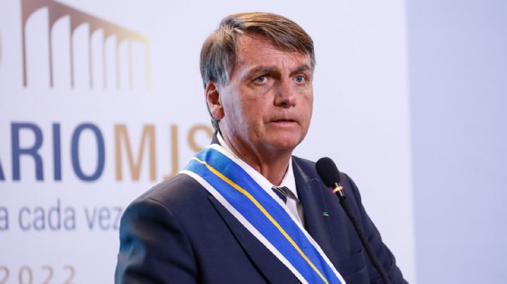 Desesperado, Bolsonaro chama pesquisas de "mentirosas" em evento da pré-candidatura