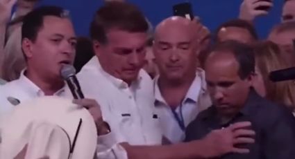 VÍDEO: Bolsonaro empurra intérprete de libras e impede tradução