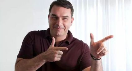 Flávio Bolsonaro, cujo pai interferiu na PF, acusa Dino de interferir na PF