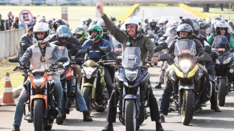 Na volta da insensatez, Bolsonaro retoma, em SP, as vergonhosas e caras motociatas