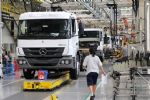 Fábrica da Mercedes vai colocar 5 mil trabalhadores em férias coletivas