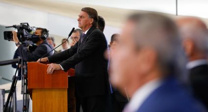 Passou recibo? Bolsonaro cita Marielle ao negar que mandou matar Adriano da Nóbrega