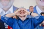 Mais de 10 milhões que elegeram Bolsonaro em 2018 votarão em Lula, diz PoderData