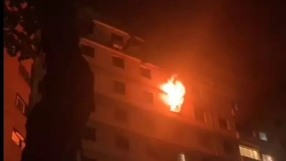 Celular carregando pode ter causado incêndio em apartamento de BH