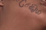Jovem tem rosto tatuado com nome de ex que não aceitava fim do relacionamento em Taubaté