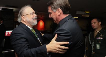 Aras tenta arquivar dez processos contra Bolsonaro antes dele perder o foro privilegiado