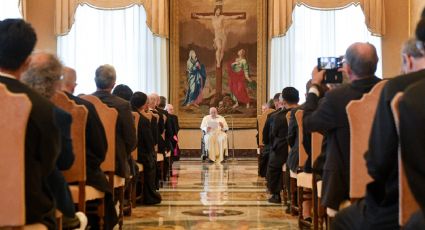 Papa Francisco: "Devemos passar da economia liberal à economia comunitária"