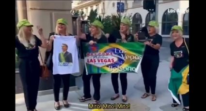 VÍDEO: Bolsonaro é recebido por seis tias do zap em Los Angeles: Mito! Mito!