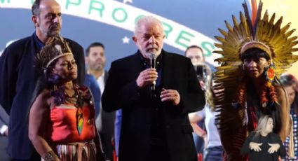 Lula homenageia Bruno Pereira e Dom Phillips em ato