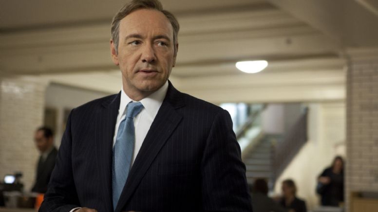 Kevin Spacey, acusado de assédio sexual, fica em liberdade sob fiança; relembre o caso