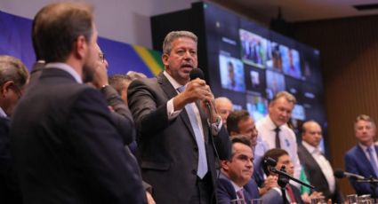 Arthur Lira e banqueiros se manifestam pela democracia e isolam Bolsonaro