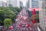 Bolsonaro vai à Fiesp em dia de manifestação contra ele no mesmo local