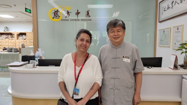 Eu e o médico que trata os líderes chineses