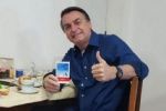 Bolsonaro esconde privatização da Petrobras e defende vacina contra a Covid em plano de governo