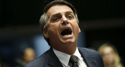 PF vê indícios de crime em fala de Bolsonaro que associou vacinas contra Covid-19 a Aids