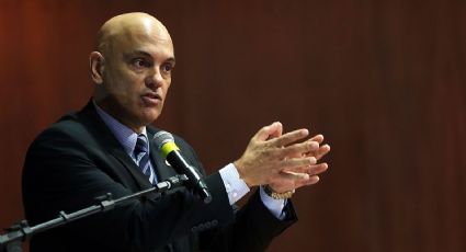 Moraes encaminha pedido da PF de indiciamento de Bolsonaro para PGR