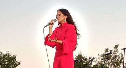 VÍDEO: Show de Rosalía em SP tem lulaço e declaração de amor a Elis Regina