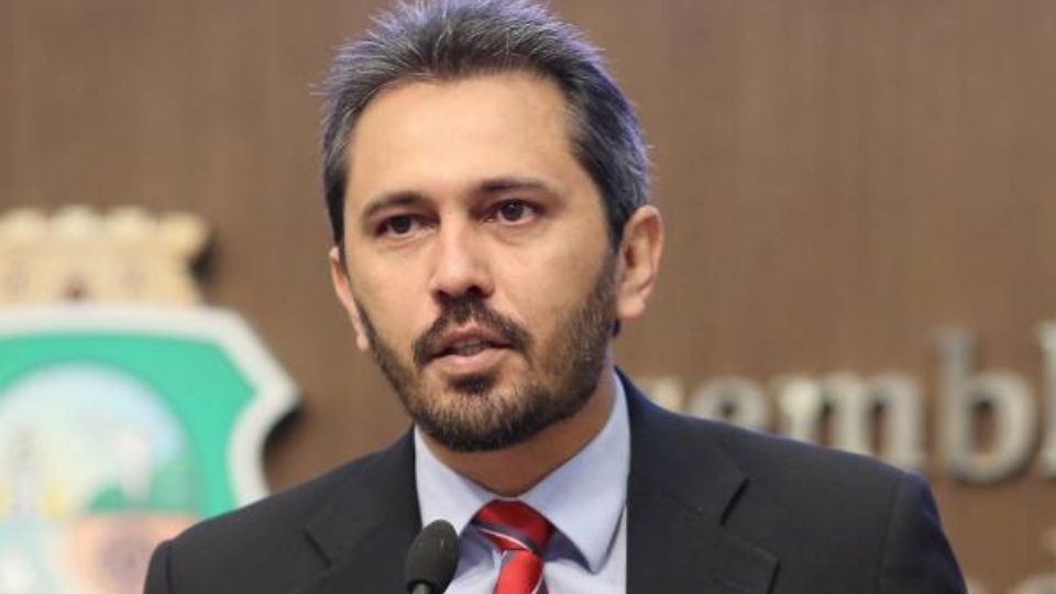 Elmano Freitas é  candidato ao governo do Ceará.