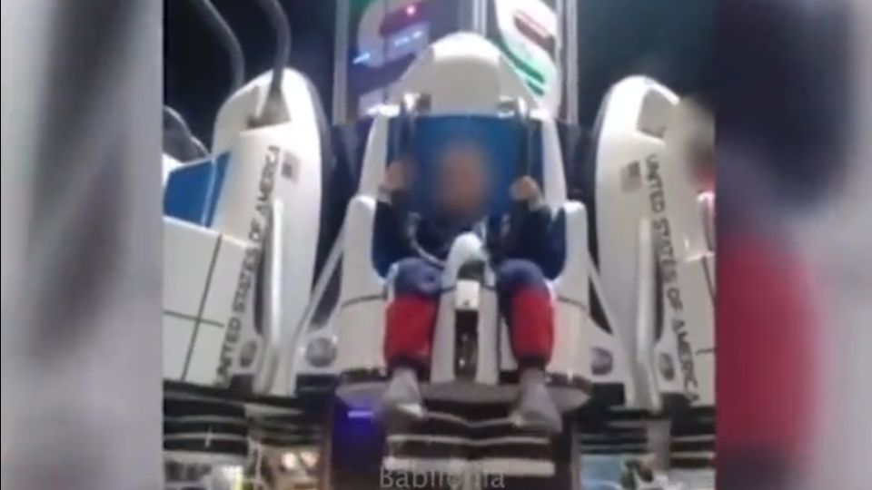 VÍDEO – “Elevador” despenca em parque de diversões e deixa três feridos em Itanhaém (SP).